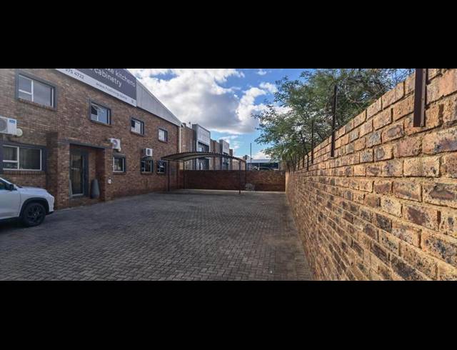 INDUSTRIAL PROPERTY TO RENT IN SILVERTON